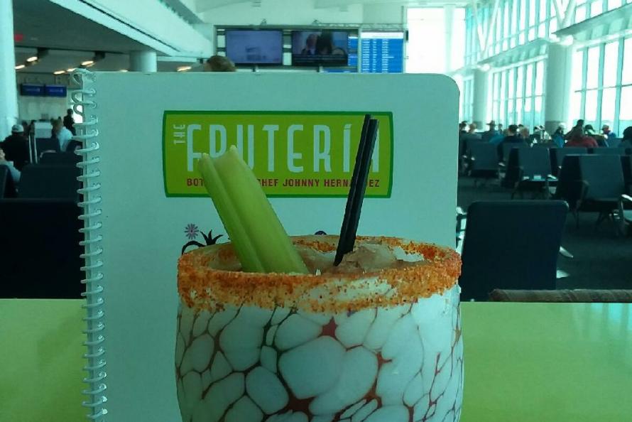 La Sangrona (The Fruteria/Bush Airport): Mexico’s version of the Bloody Mary is just one of the cocktails available at the location near Gate 11 in Terminal B. For something different, also try the Mangosito, made with ripe mangos shaken with Herradure Platinum tequila. The Frutería offers fresh juices, fruit cups, tortas and tostadas by day, and Mexican tapas and fruit-infused tequilas by night. Holiday Cocktails at Houston Airports