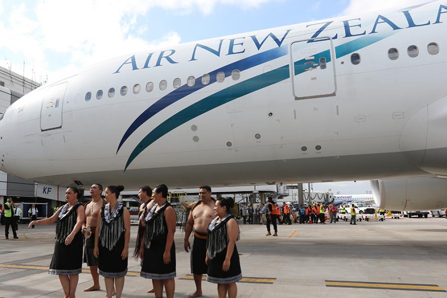 Air New Zealand Lands in Houston