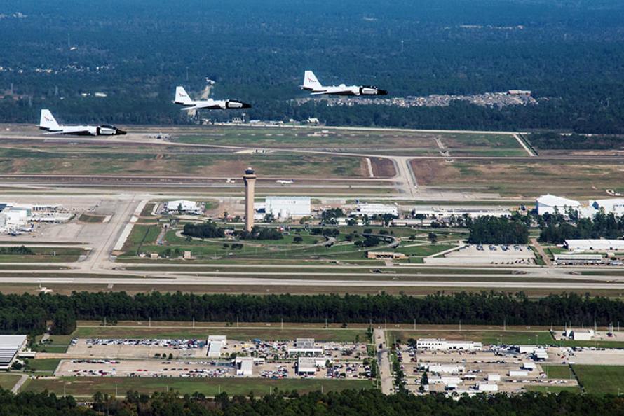 Houston Airports Celebrates National Aviation Day