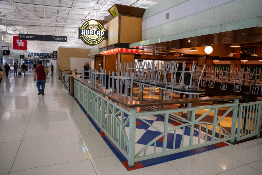 hubcap grill opens at hobby airport
