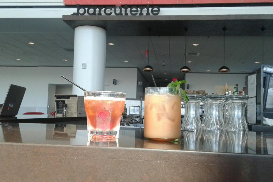 Texas Manhattan (Barcüterie/Bush Airport): A Texas-twist on a classic, made with Baby Blue Whiskey, the location near Gate 21 in Terminal B also offers Potent Peach Tea, made with sweet tea, vodka and peaches. Barcüterie offers a variety of classic American bar food including chilled meats (charcuterie) and cheeses, sandwiches, salads, and craft beer. Holiday Cocktails at Houston Airports