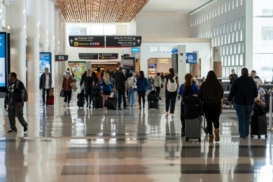 IAH holiday travel
