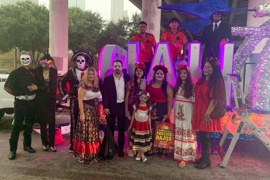 Dia de los Muertos parade