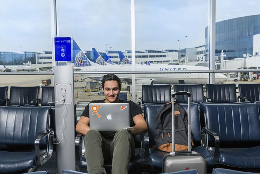 Plenty of Tech Tools and Helpful Hints Available to Make Traveling Through Houston’s Airports Easier During Busy Holiday Season 