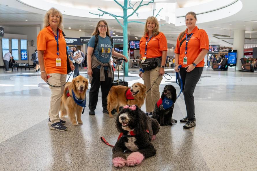 therapy dogs at IAH