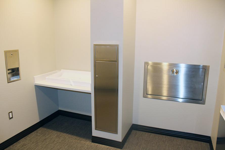Houston Airports Opens Nursing Mothers’ Rooms 