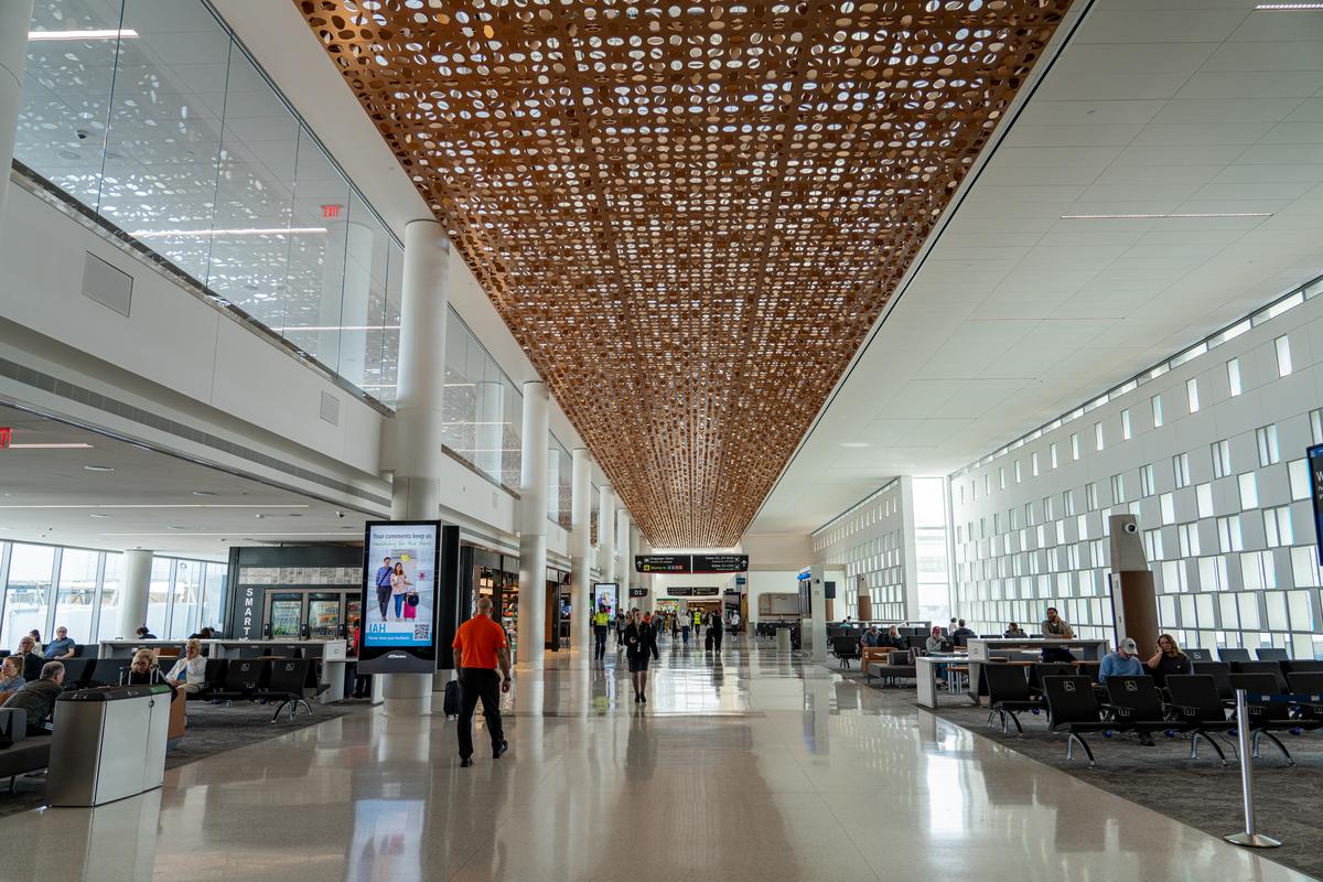 IAH Terminal D-West Pier