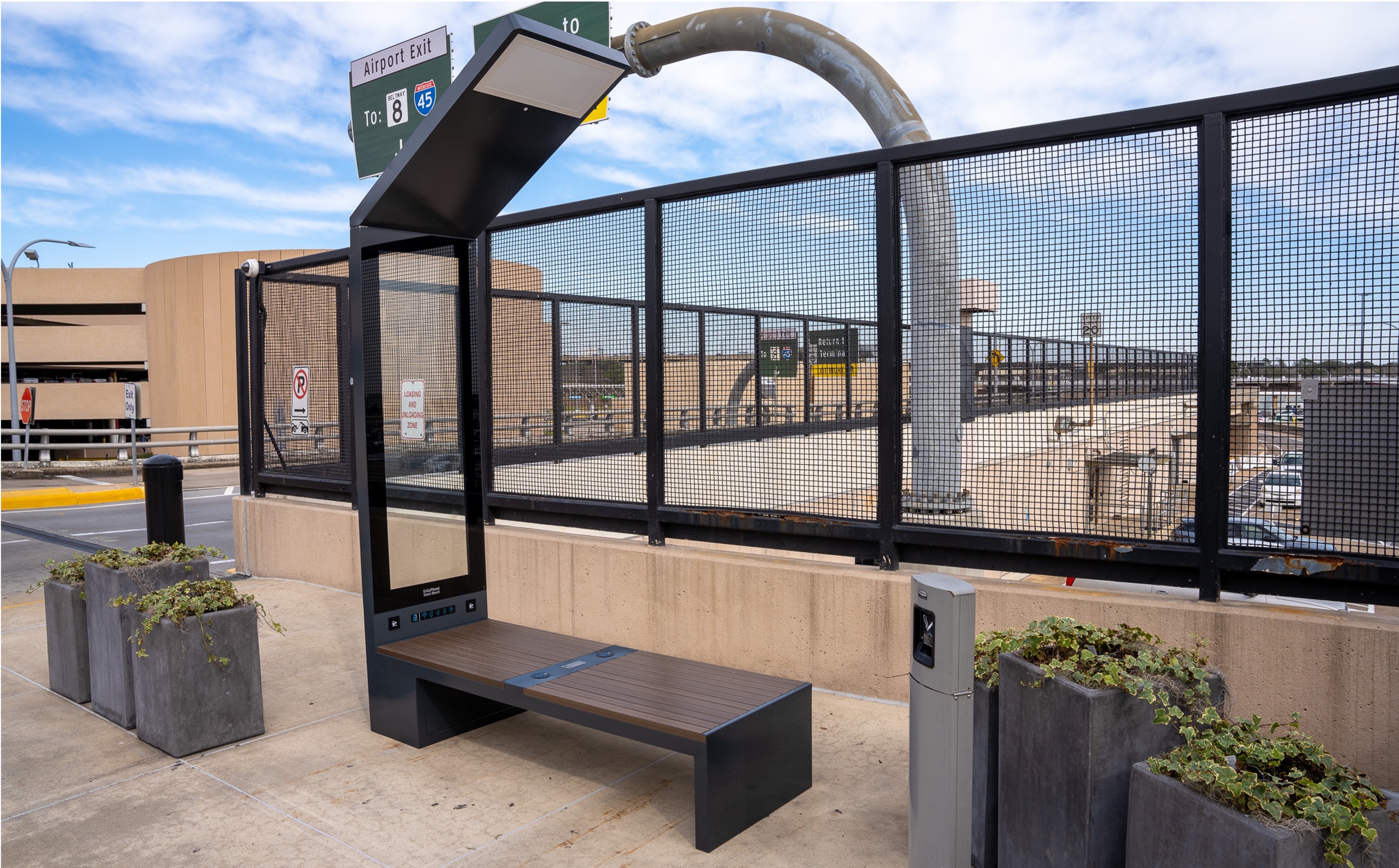 solar-powered bench at HOU